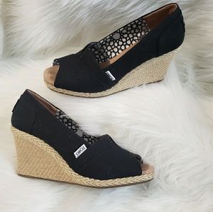 Toms Calypso Wedges size 8 Peep Toe Black